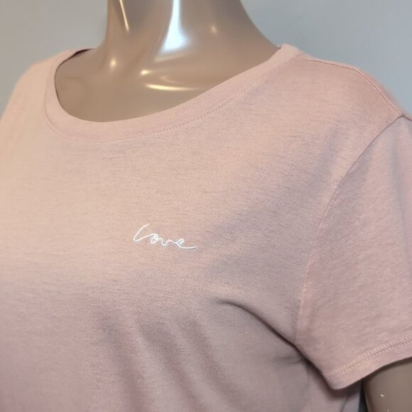 3/$20 H&M Divided Basic Tshirt Love Embroidered Powder Pink Short Sleeve Top - Picture 5 of 11